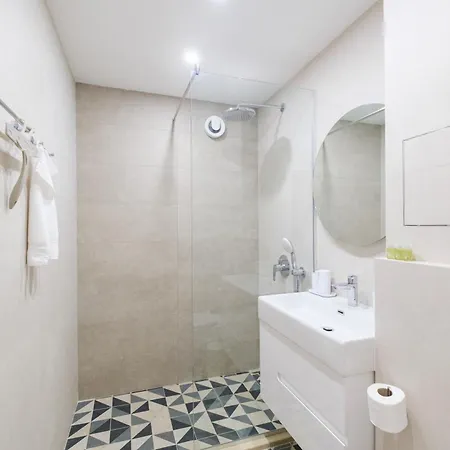 3br Free Parking *